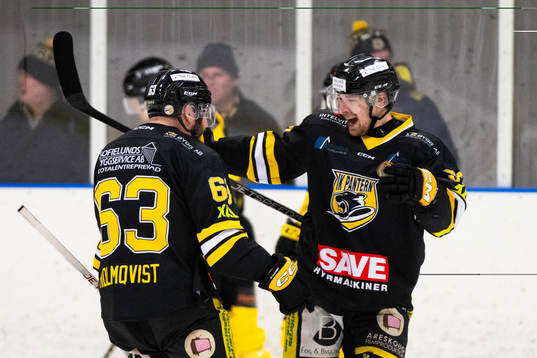 Panters Viktor Holmqvist jublar