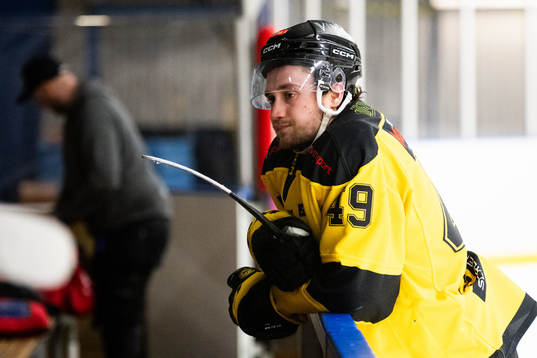 Vänersborgs Dmitri Iskornev deppar