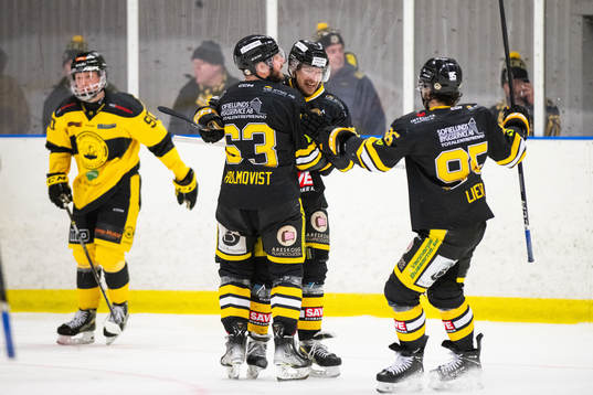 Panters Viktor Holmqvist jublar