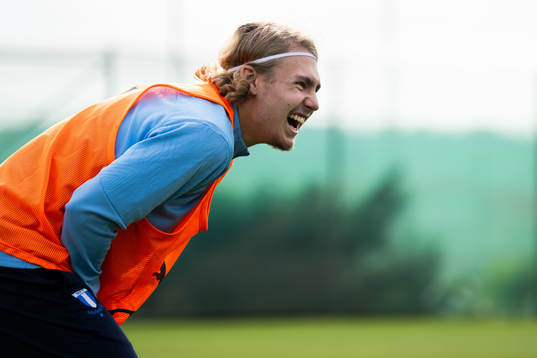 Sebastian Nanasi har ont
