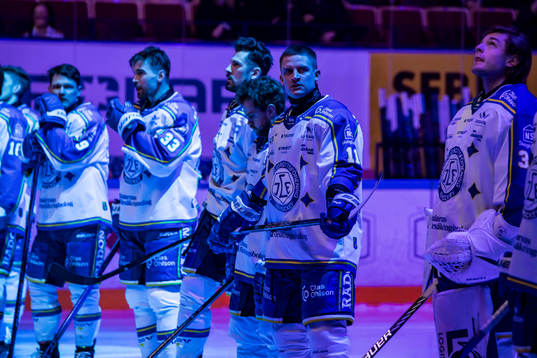Leksands Martin Karlsson hyllas för 600 matcher innan