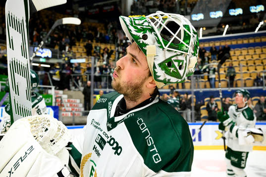 Färjestads målvakt Maxime Lagacé jublar