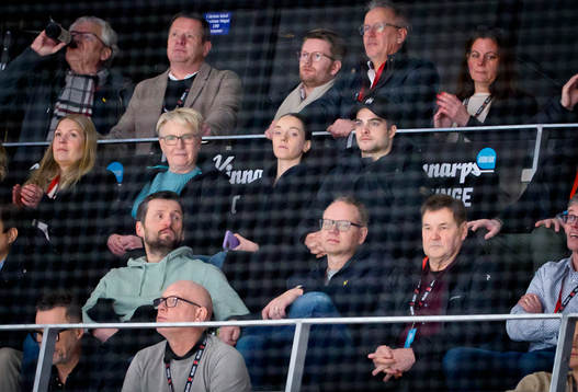 Örebro nyförvärv Danick Martel på läktaren