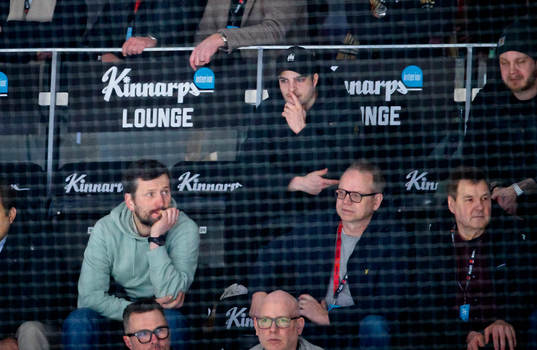 Örebro nyförvärv Danick Martel på läktaren