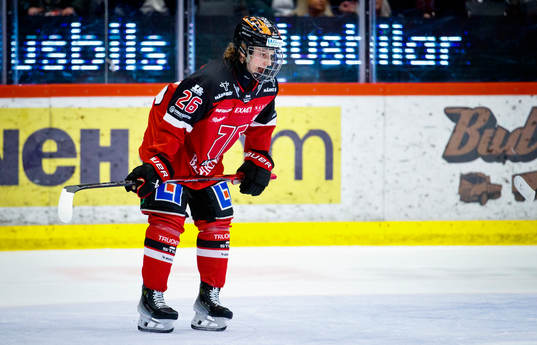 Örebros Luka Radivojevic deppar