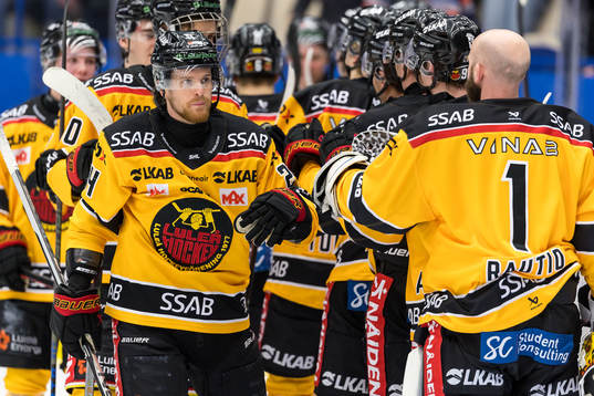 Luleås Brendan Shinnimin jublar