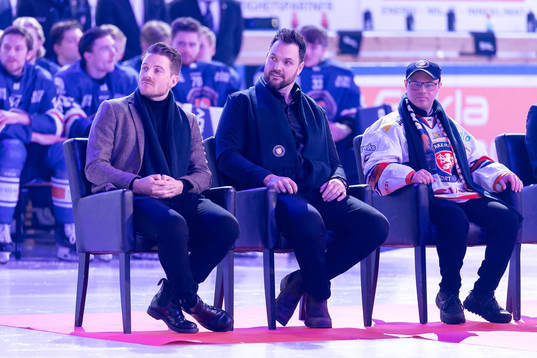 De tidigare Växjöspelarna Erik Josefsson, Noah Welch och