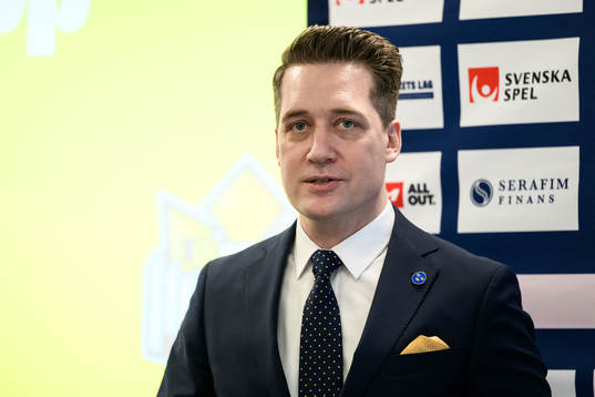 Tre Kronors förbundskapten Sam Hallam