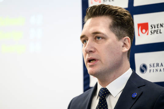 Tre Kronors förbundskapten Sam Hallam