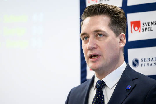 Tre Kronors förbundskapten Sam Hallam