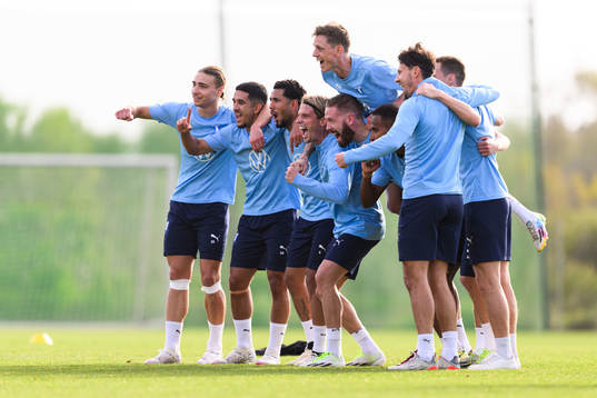 Malmö FFs Elison Makolli, Zakaria Loukili, Sergio Pena,