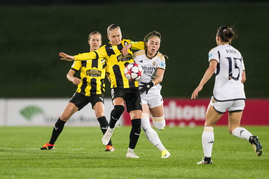 Filippa Curmark of Häcken and Athenea of Real Madrid