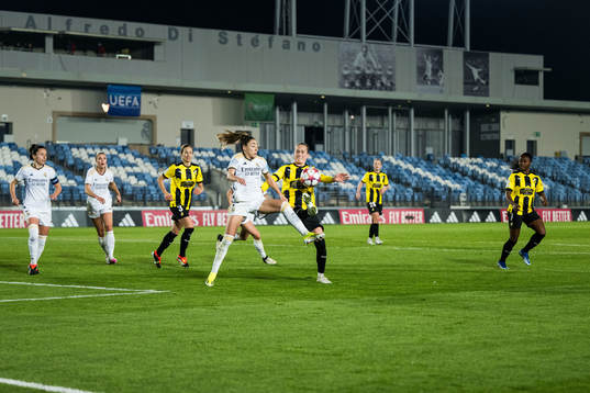 Olga of Real Madrid and Filippa Curmark of Häcken