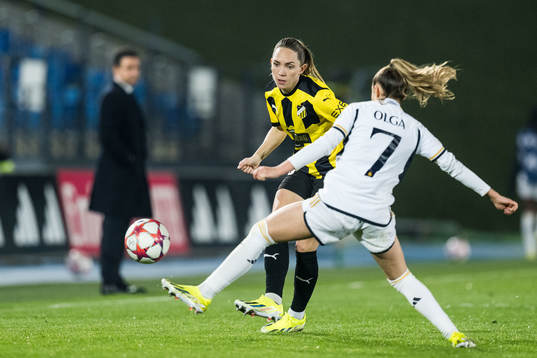 Elin Rubensson of Häcken and Olga of Real Madrid