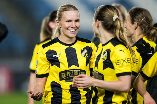 Josefine Rybrink of Häcken celebrates