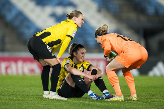 Filippa Curmark, Anna Csiki and goalkeeper Jennifer Falk of
