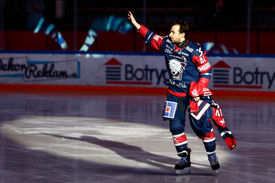Linköpings Broc Little firar 400 SHL-matcher med Linköping