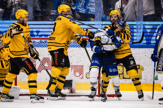 Skellefteås Petter Granberg och Leksands Justin Glenn