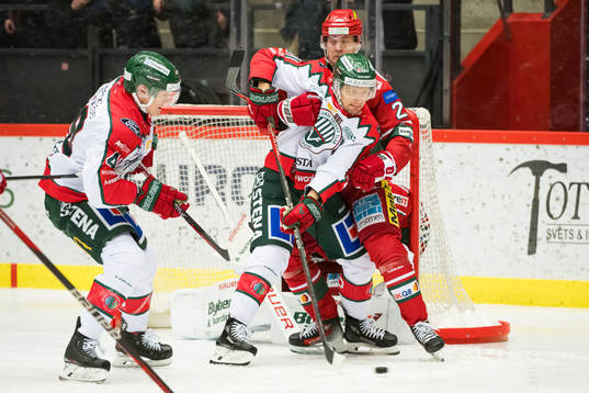 Frölundas Nicklas Lasu och Carl Klingberg mot MoDos David