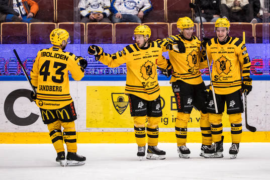 Skellefteås spelarna jublar