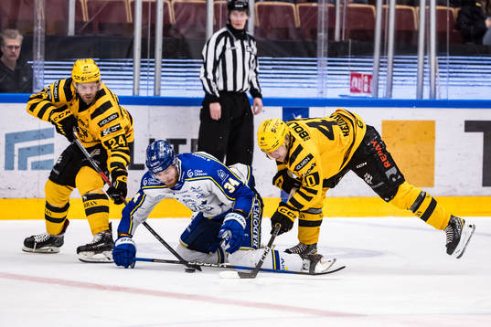 Skellefteås Frans Haara och Tim Barkemo och Leksands Peter