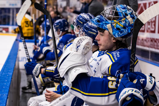 Leksands målvakt Filip Larsson deppar