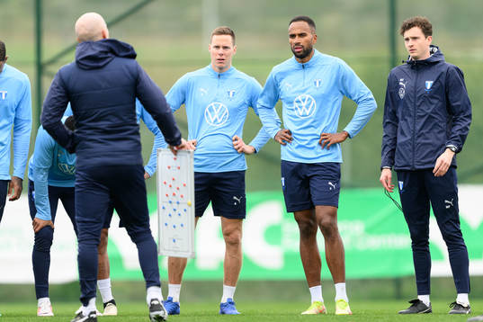 Malmö FFs Niklas Moisander, Isaac Kiese Thelin och