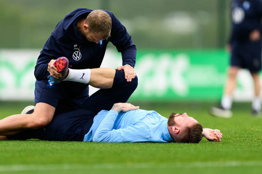 Malmö FFs fysioterapeut Alexander Nilsson och Pontus