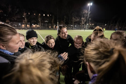 Bläddra bland fler bilder av Fotboll, Division 4 Sydvästra Skåne, dam, FC Möllan, Träning 