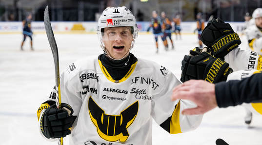 Västerås Trevor Mingoia jublar