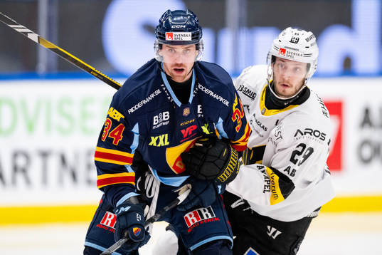 Djurgårdens Daniel Brodin och Västerås Eric Engstrand