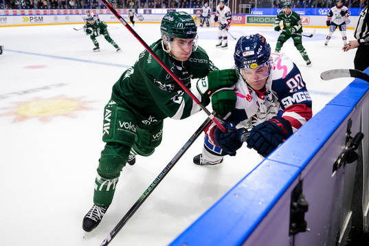 Färjestads Joel Nyström och Linköpings Lance Bouma