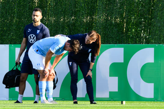 Stefano Vecchia and Doctor Amanda Lahti of Malmö FF