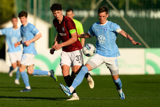 Ladislav Krejci of Sparta Prag and Søren Rieks of Malmö FF