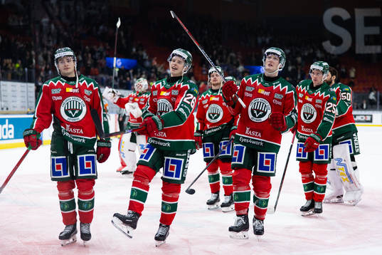 Frölundas Isac Born, Isac Heens och Carl Klingberg jublar