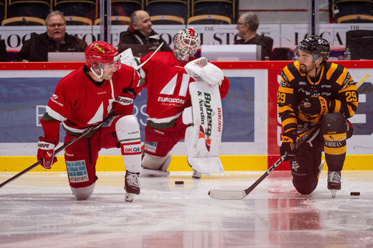 MoDos Daniel O´regan och Skellefteås Dylan Sikura
