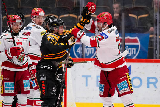 Skellefteås Linus Lindström och MoDos Josh Dickinson