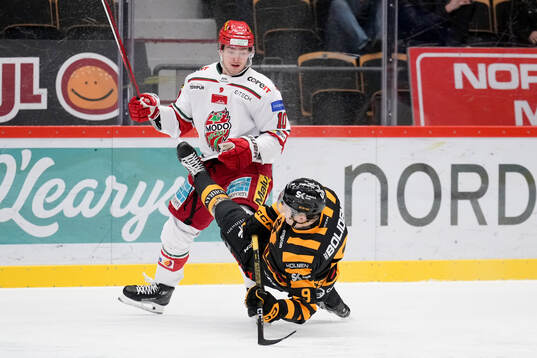 MoDos Sampo Ranta och Skellefteås Lukas Vesterlund