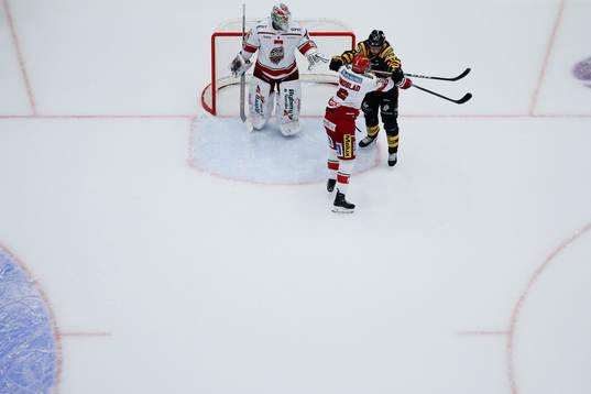 Skellefteås Max Lindholm och MoDos David Rundblad