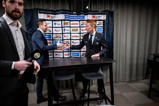 Rögles tränare Roger Hansson och Växjös tränare
