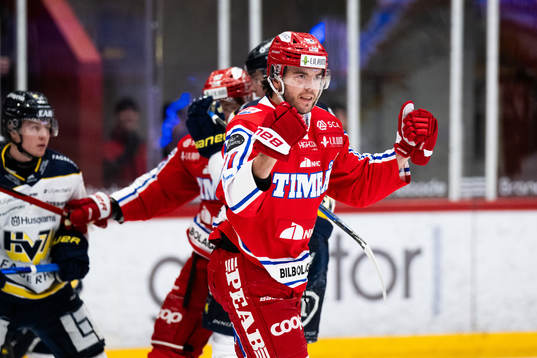 Timrås Magnus Pääjärvi jublar
