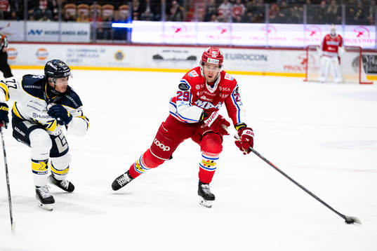 HV71s Herman Hansson och Timrås Filip Hållander