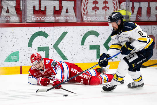 Timrås Dennis Värmhed och HV71s Anton Strålman