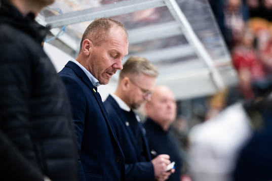 HV71s tränare Johan Lindbom
