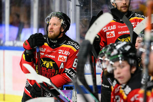 Luleås Linus Omark deppar