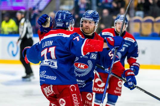 Oskarshamns Viktor Lodin jublar