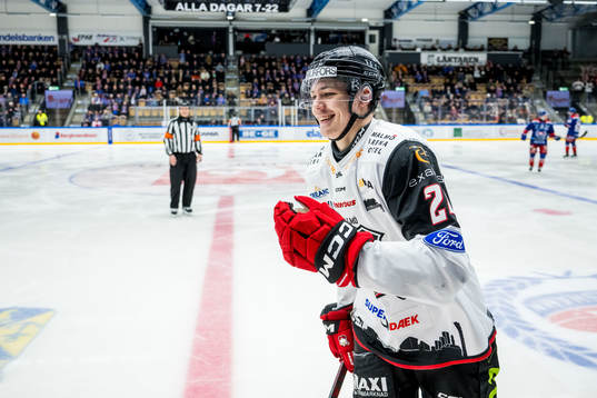 Malmö Redhawks Anton Wahlberg jublar