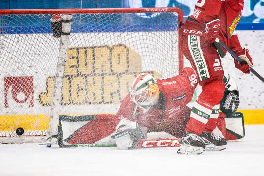 Moras målvakt Waltteri Ignatjew deppar
