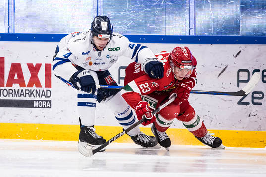 Karlskogas Alexander Leandersson och Moras Chad Yetman