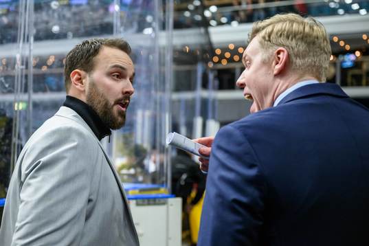 Västerviks assisterande tränare Joakim Hagelin och AIKs
